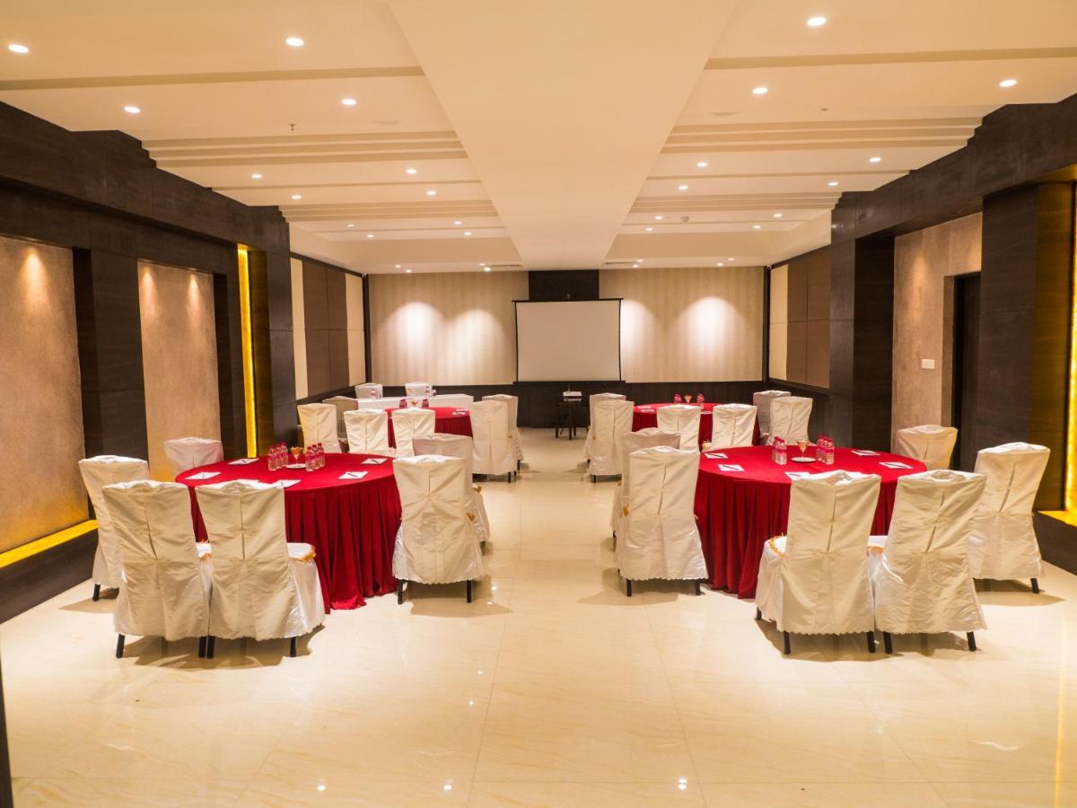 Hotel Asr Parklane à Hosūr Extérieur photo