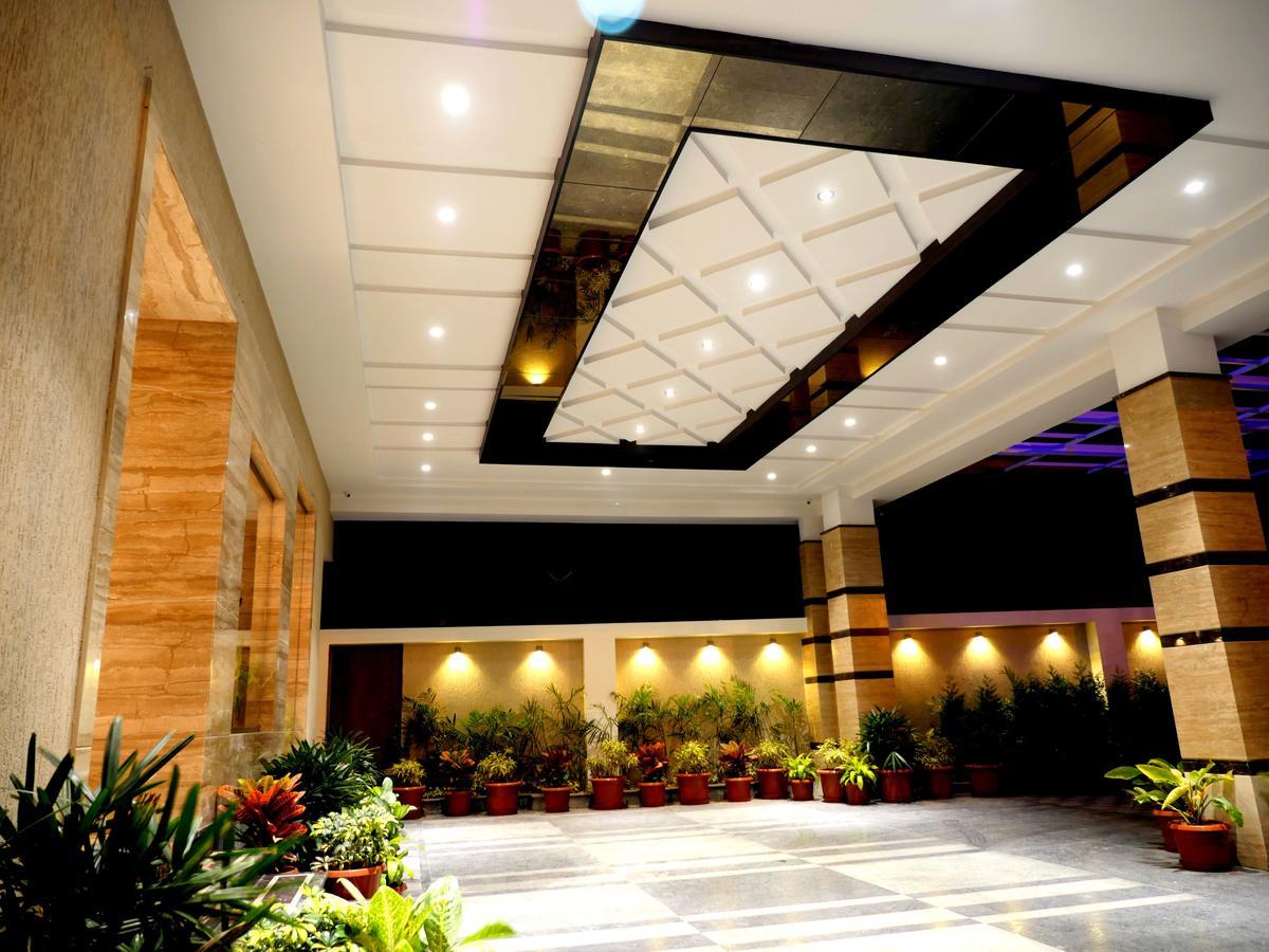 Hotel Asr Parklane à Hosūr Extérieur photo