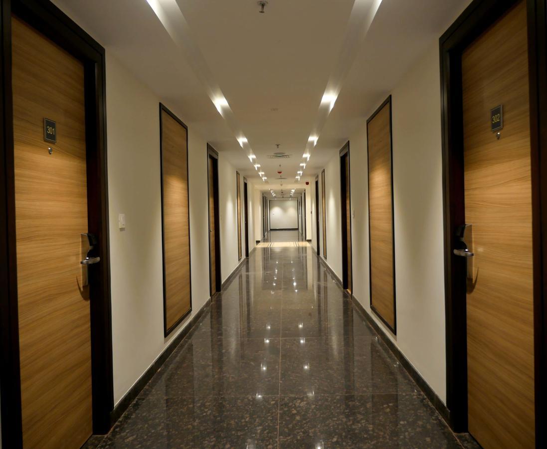 Hotel Asr Parklane à Hosūr Extérieur photo